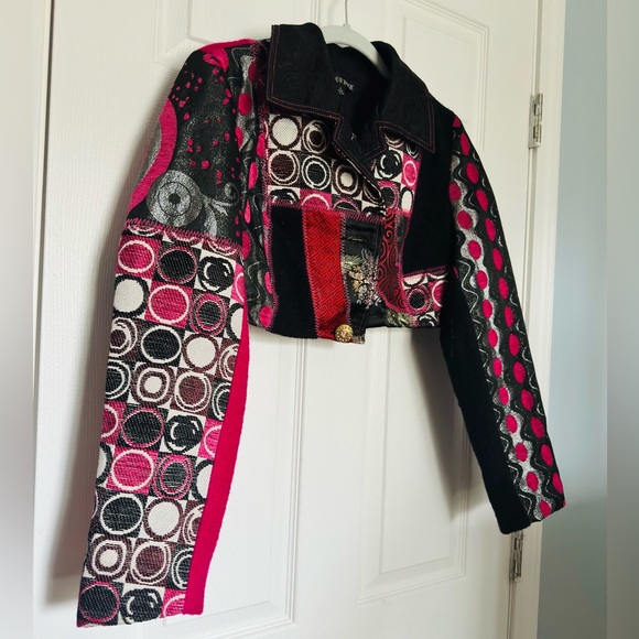 Abstract Reworked Cropped Jacket - Picture 6 of 6